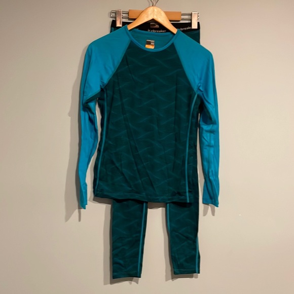 Icebreaker Other - Icebreaker 200 youth size 14 two piece baselayer set